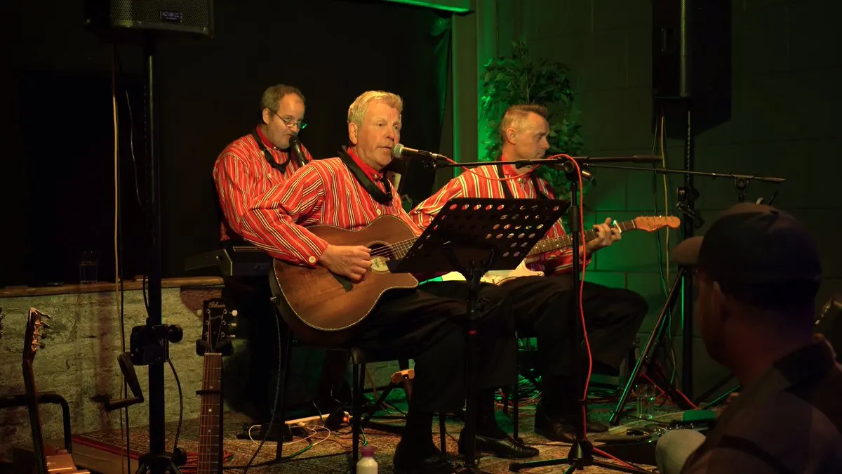 Band leuster op podium